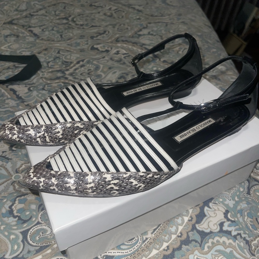 MANOLO BLAHNIK Black Carolyne 50 Flats